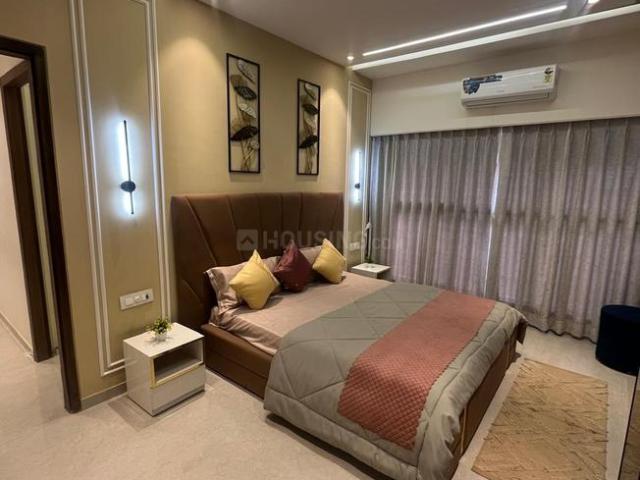 1 BHK Apartment in Kandivali West for resale Mumbai. The reference number is 21089844
