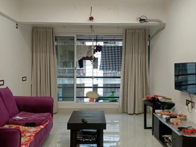 1 BHK Apartment in Kandivali West for resale Mumbai. The reference number is 21150534