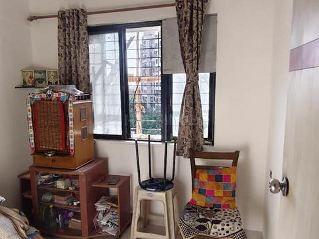 1 BHK Apartment in Kandivali West for resale Mumbai. The reference number is 21304557