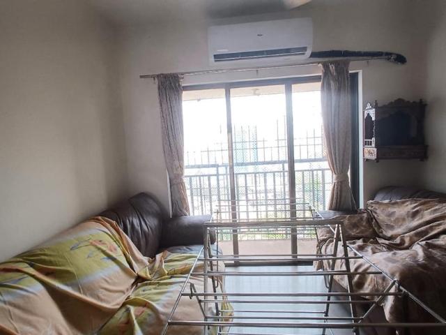 1 BHK Apartment in Kasarvadavali for rent Thane. The reference number is 18079174