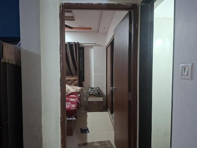 1 BHK Apartment in Kasarvadavali for rent Thane. The reference number is 18326152