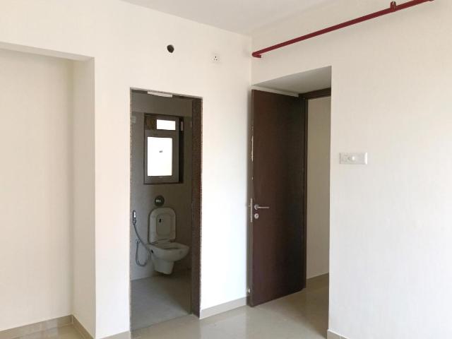 1 BHK Apartment in Kasarvadavali for rent Thane. The reference number is 19335815