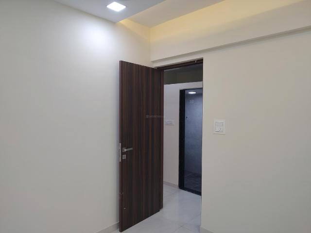 1 BHK Apartment in Kasarvadavali for rent Thane. The reference number is 19901198