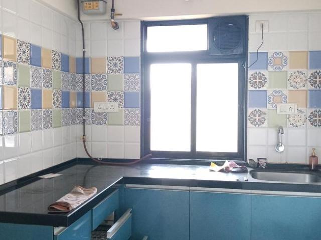 1 BHK Apartment in Kasarvadavali for rent Thane. The reference number is 20216998