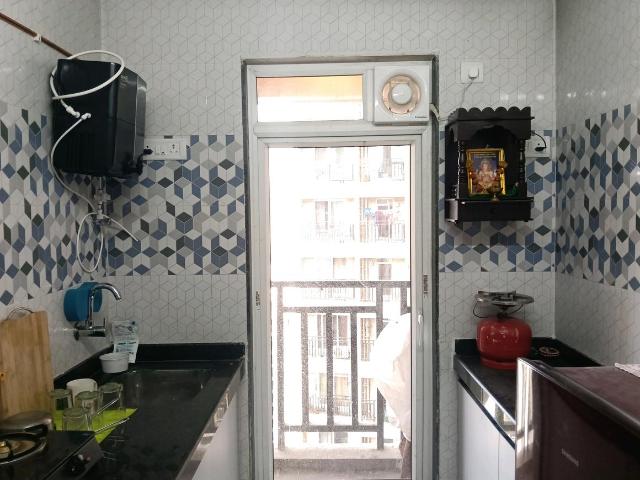 1 BHK Apartment in Kasarvadavali for rent Thane. The reference number is 20224395
