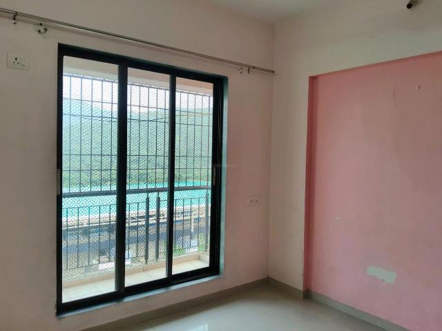 1 BHK Apartment in Kasarvadavali for rent Thane. The reference number is 20856453