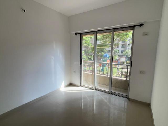 1 BHK Apartment in Kasarvadavali for rent Thane. The reference number is 21015195