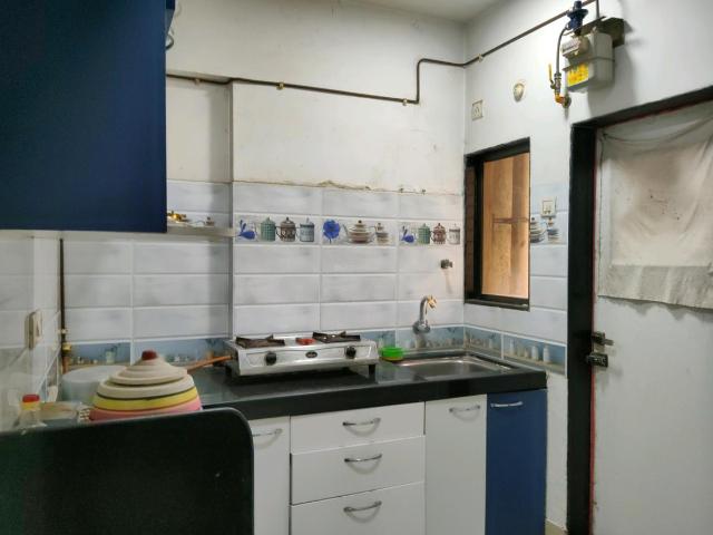 1 BHK Apartment in Kasarvadavali for rent Thane. The reference number is 21035077