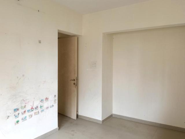 1 BHK Apartment in Kasarvadavali for rent Thane. The reference number is 21035556