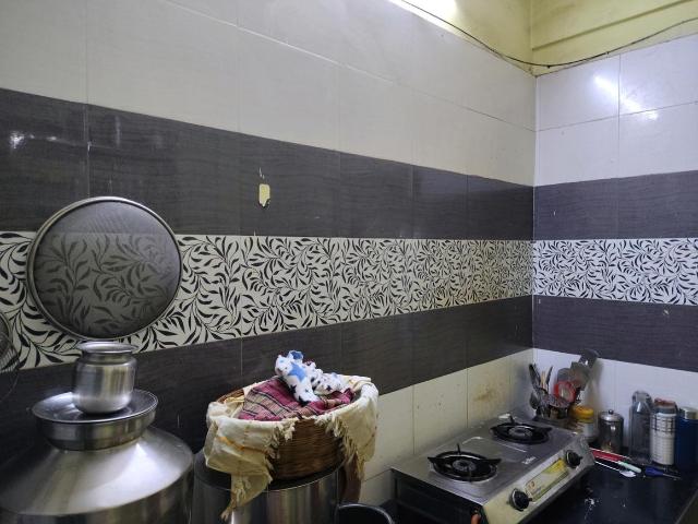1 BHK Apartment in Kasarvadavali for rent Thane. The reference number is 21342919