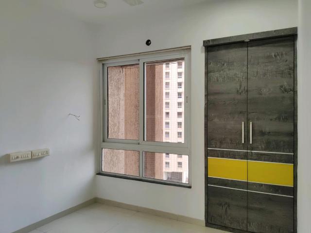 1 BHK Apartment in Kasarvadavali for resale Thane. The reference number is 19570196