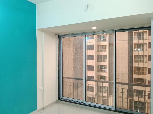 1 BHK Apartment in Kasarvadavali for resale Thane. The reference number is 20402219