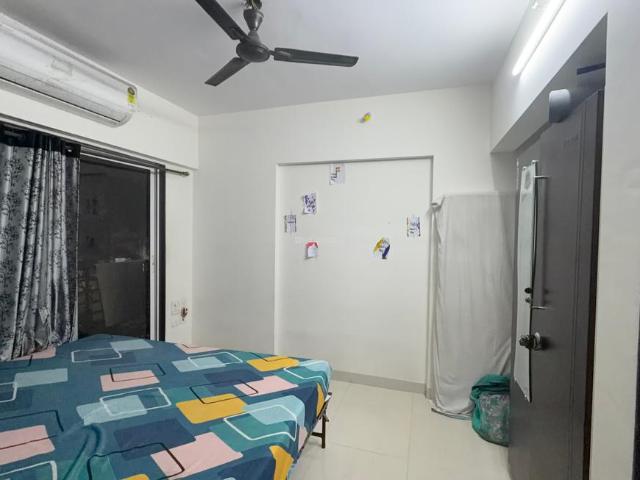 1 BHK Apartment in Kasarvadavali for resale Thane. The reference number is 21107605