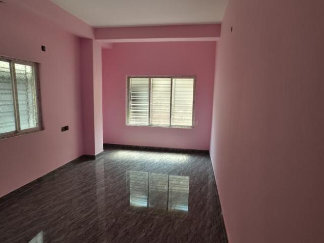 1 BHK Apartment in Keshtopur for rent Kolkata. The reference number is 20117682