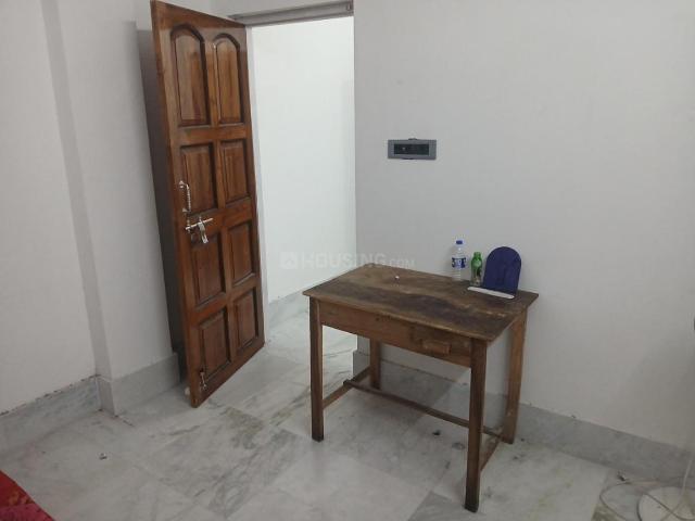 1 BHK Apartment in Keshtopur for rent Kolkata. The reference number is 21108158