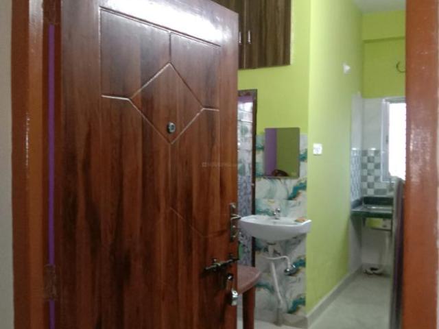 1 BHK Apartment in Keshtopur for rent Kolkata. The reference number is 21122304