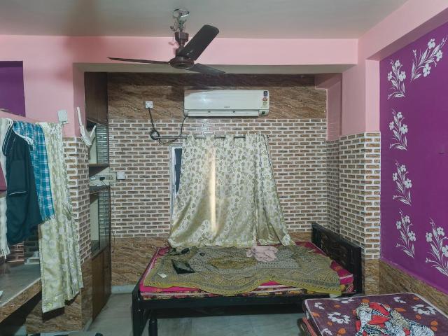 1 BHK Apartment in Keshtopur for rent Kolkata. The reference number is 21390588