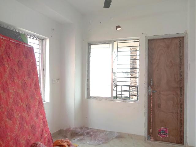 1 BHK Apartment in Keshtopur for resale Kolkata. The reference number is 20970918