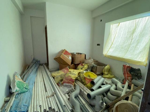 1 BHK Apartment in Keshtopur for resale Kolkata. The reference number is 21249257