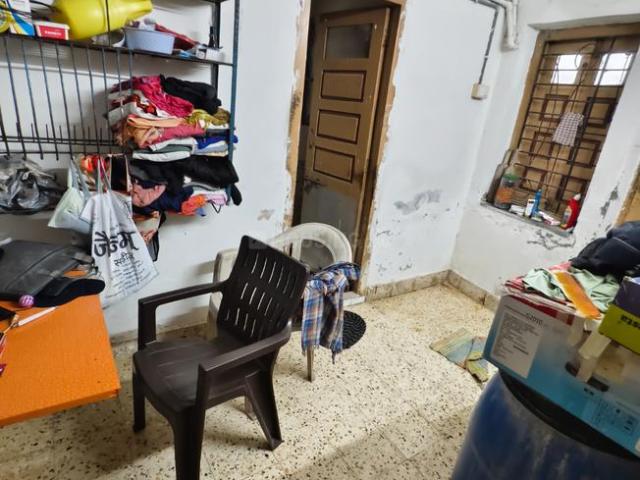 1 BHK Apartment in Khadia for resale Ahmedabad. The reference number is 20828237