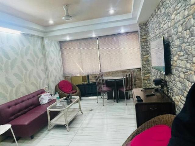 1 BHK Apartment in Khar West for rent Mumbai. The reference number is 20746932