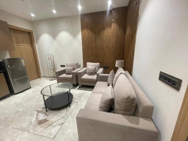 1 BHK Apartment in Khar West for rent Mumbai. The reference number is 20984234