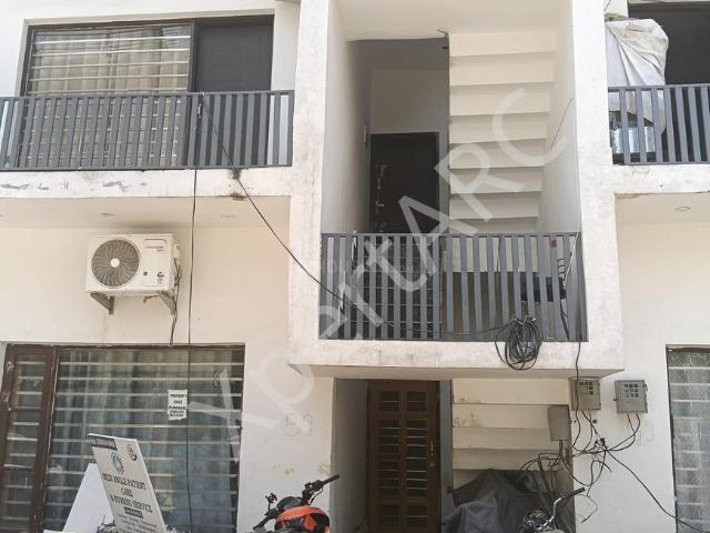 1 BHK Apartment in Kharar for resale Mohali. The reference number is 20270560