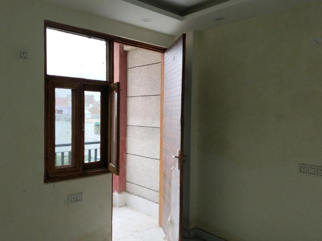 1 BHK Apartment in Kulesara for resale Greater Noida. The reference number is 20667379