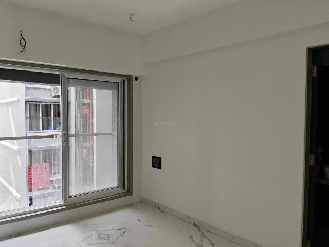 1 BHK Apartment in Kurla East for resale Mumbai. The reference number is 18684073