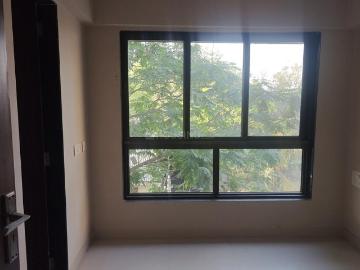 1 BHK Apartment in Kurla West for resale Mumbai. The reference number is 18316992