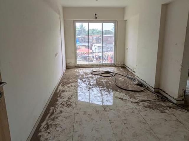 1 BHK Apartment in Kurla West for resale Mumbai. The reference number is 21267322
