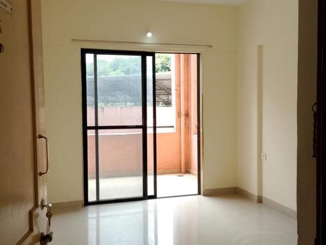 1 BHK Apartment in Hadapsar for resale Pune. The reference number is 21184402