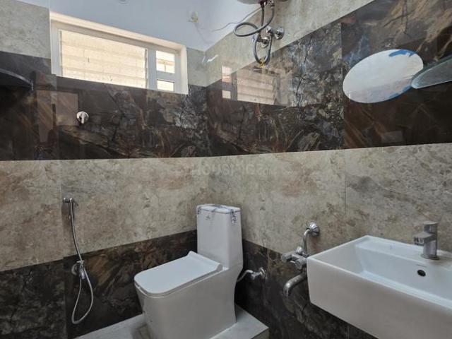 1 BHK Apartment in Halasuru for rent Bengaluru. The reference number is 20976018