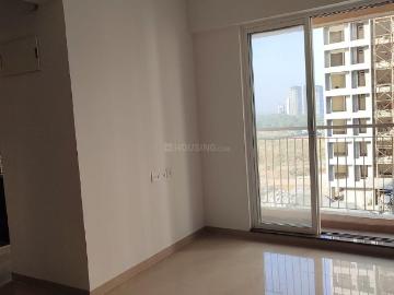 1 BHK Apartment in Hiranandani Estate for rent Thane. The reference number is 20537395