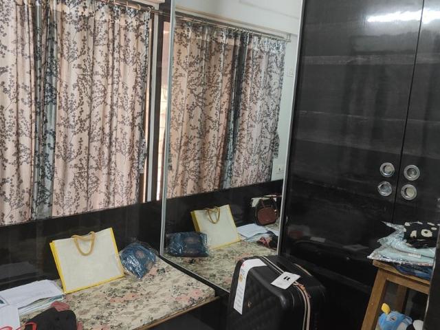 1 BHK Apartment in Hiranandani Estate for rent Thane. The reference number is 20996804