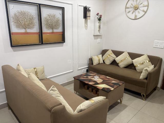1 BHK Apartment in Indirapuram for rent Ghaziabad. The reference number is 21141287