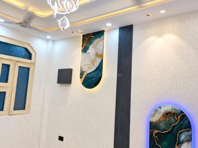1 BHK Apartment in Indirapuram for resale Ghaziabad. The reference number is 21185082