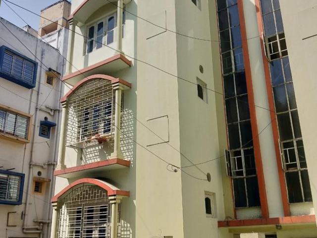 1 BHK Apartment in Jadavpur for rent Kolkata. The reference number is 8413738