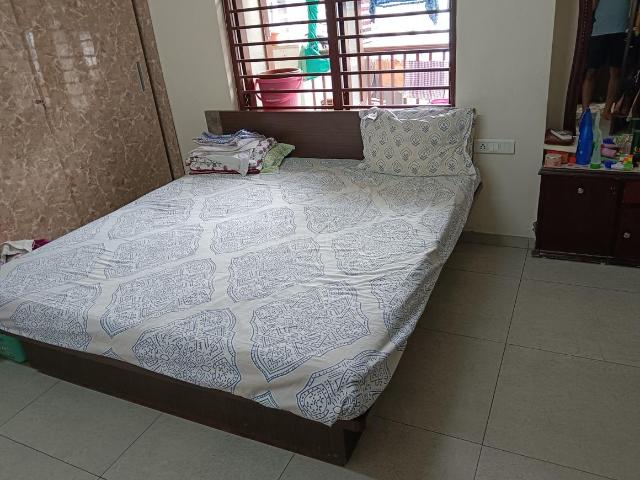 1 BHK Apartment in Jivrajpark for resale Ahmedabad. The reference number is 20884434