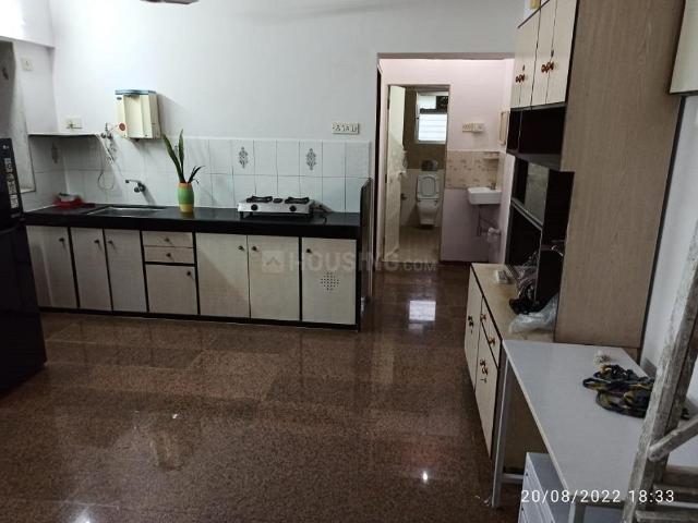 1 BHK Apartment in Juhu for rent Mumbai. The reference number is 20666276