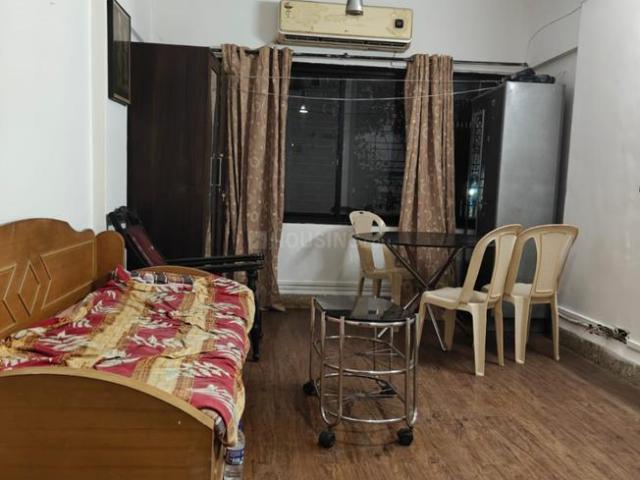 1 BHK Apartment in Juhu for rent Mumbai. The reference number is 21039827