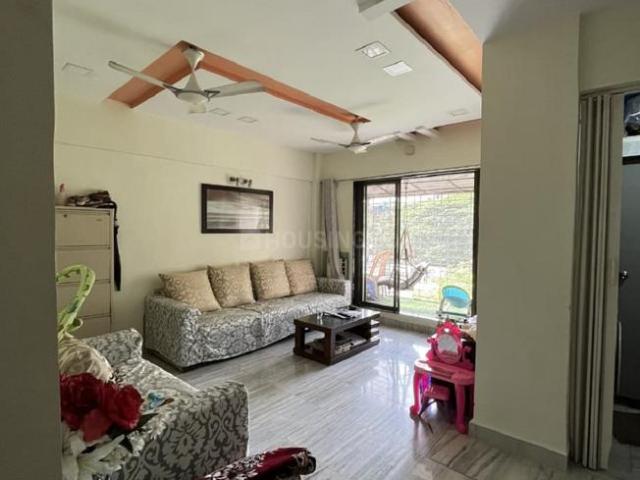 1 BHK Apartment in Juhu for rent Mumbai. The reference number is 21056487