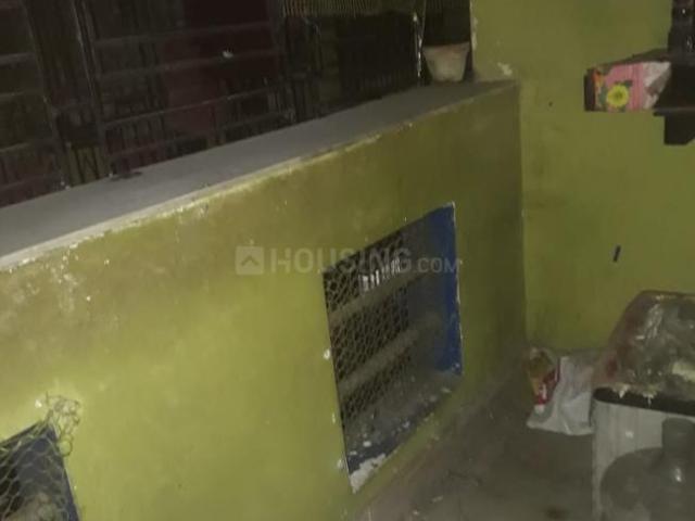 1 BHK Apartment in Lake Gardens for rent Kolkata. The reference number is 21046456
