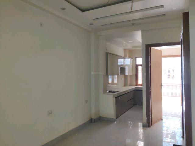 2 BHK Apartment in Lal Kuan for resale Ghaziabad. The reference number is 20956005