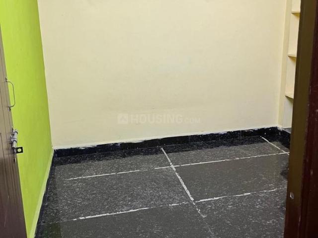 1 BHK Apartment in Moosapet for rent Hyderabad. The reference number is 21335230