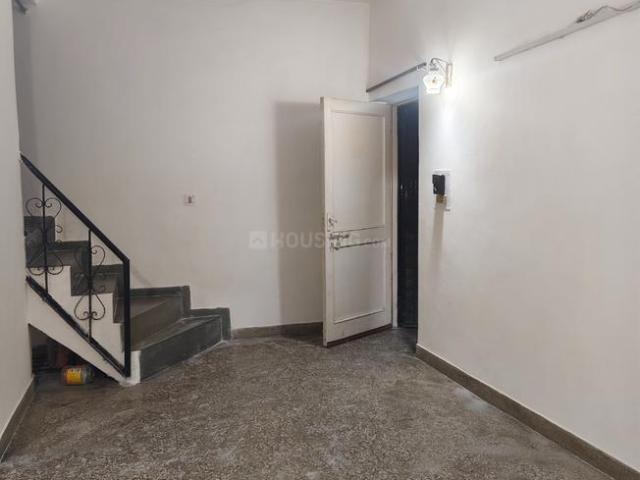 1 BHK Apartment in Mayur Vihar Phase 1 for rent New Delhi. The reference number is 20728331