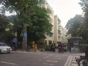 Flat for sale in Mayur County