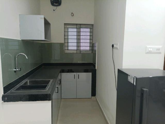 1 BHK Apartment in Madhapur for rent Hyderabad. The reference number is 20985957