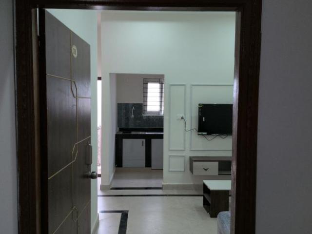 1 BHK Apartment in Madhapur for rent Hyderabad. The reference number is 20986553