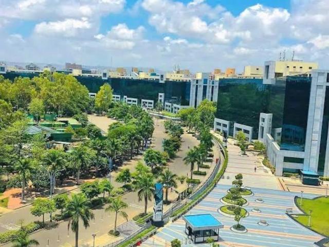 1 BHK Apartment in Magarpatta City for rent Pune. The reference number is 20407310